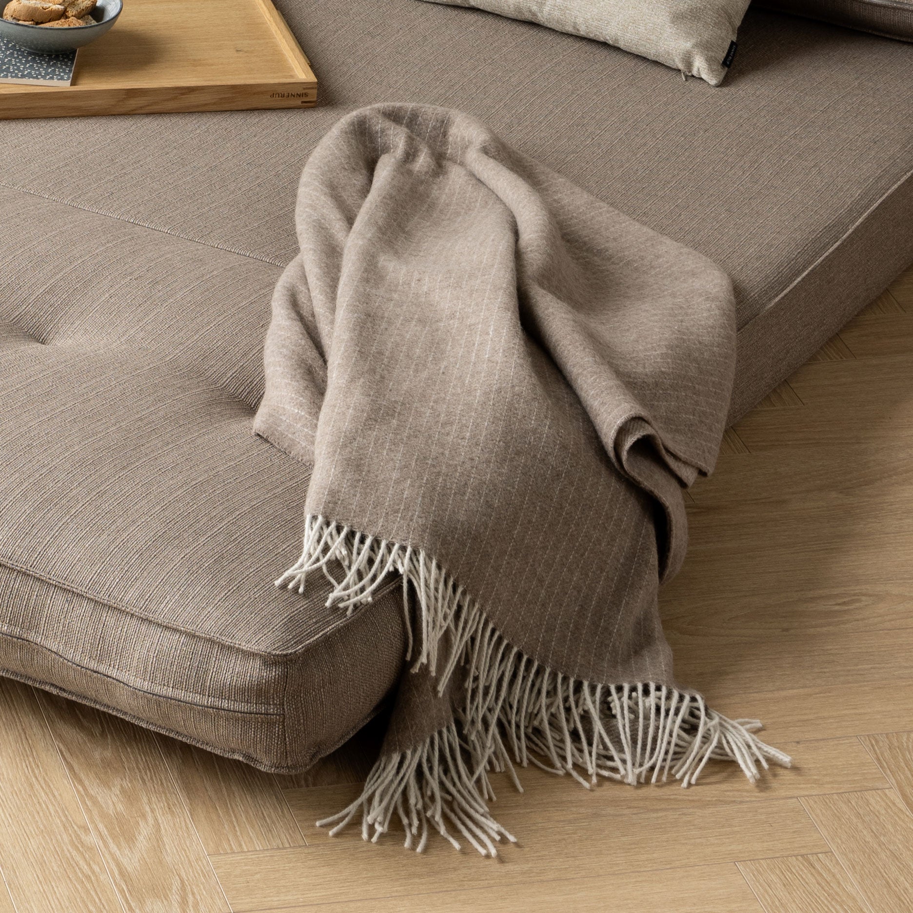 Gjern uldplaid 140x200 cm.